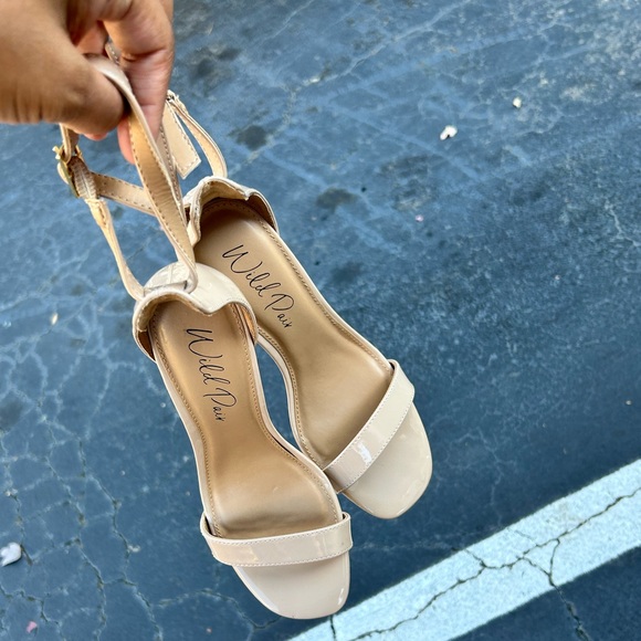 Nude Patent Open Toe Strappy Barely There Stiletto Heels size 9 women’s - Picture 5 of 5